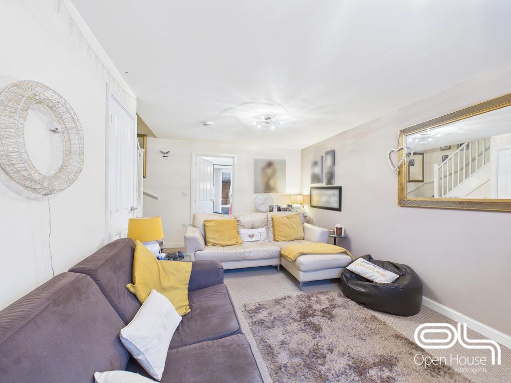 Property photo 2 of 15 Living Room