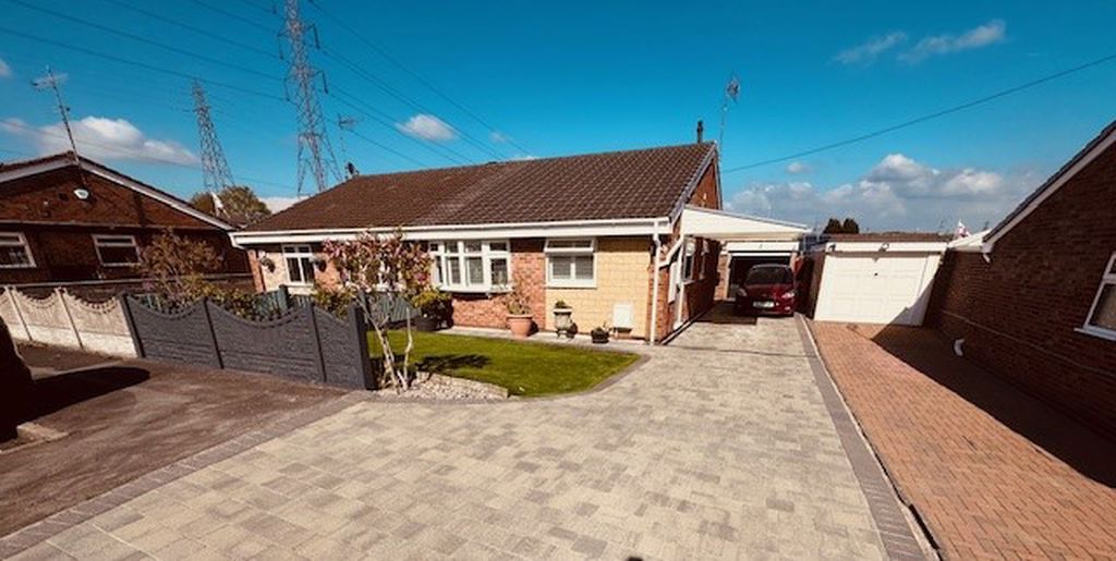 Property photo 1 of 25 External