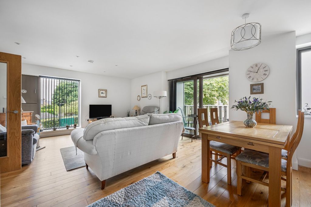 Additional image 6 of 2 bed flat to rentCirencester Road, Tetbury, Gloucestershire GL8