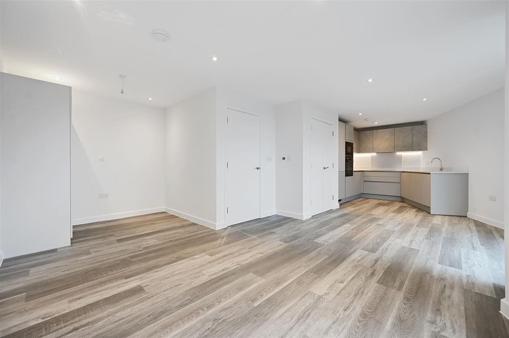 Property photo 1 of 7 Arc- Bejoux Court- Flat 5 - Studio Bedroom 1 (1).J