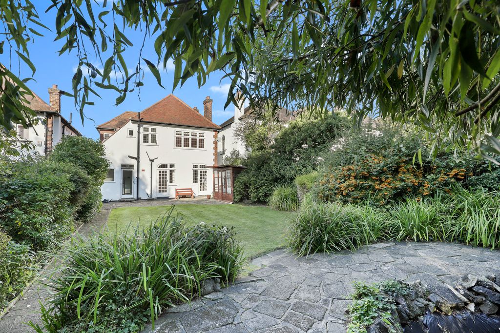 Property photo 3 of 14 Picture No. 13