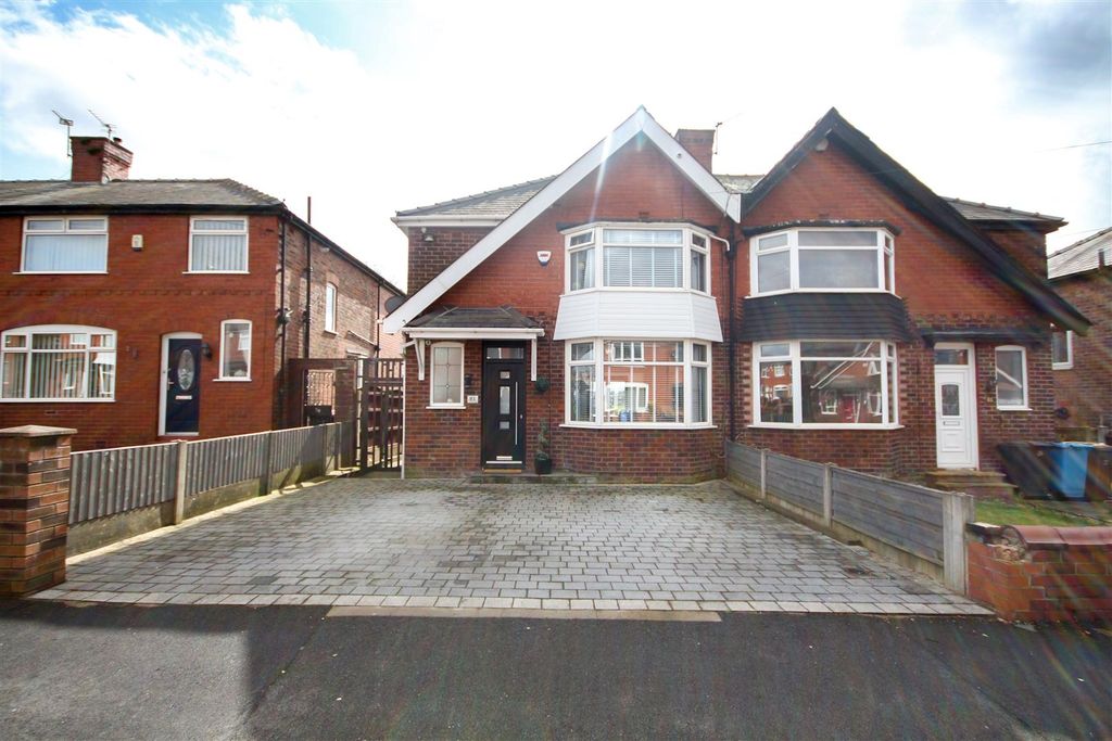 Property photo 2 of 24