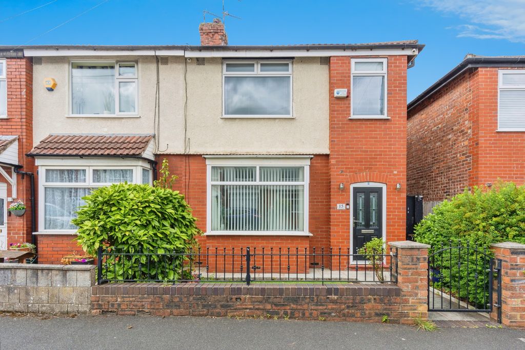 Property photo 1 of 11