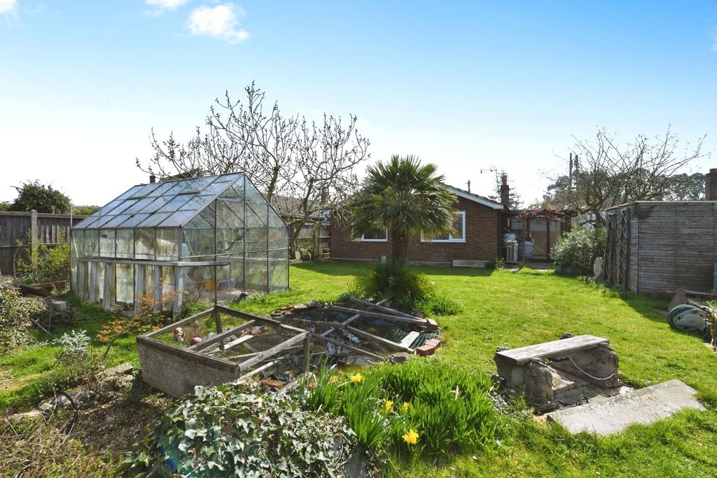 Property photo 3 of 12 Photo