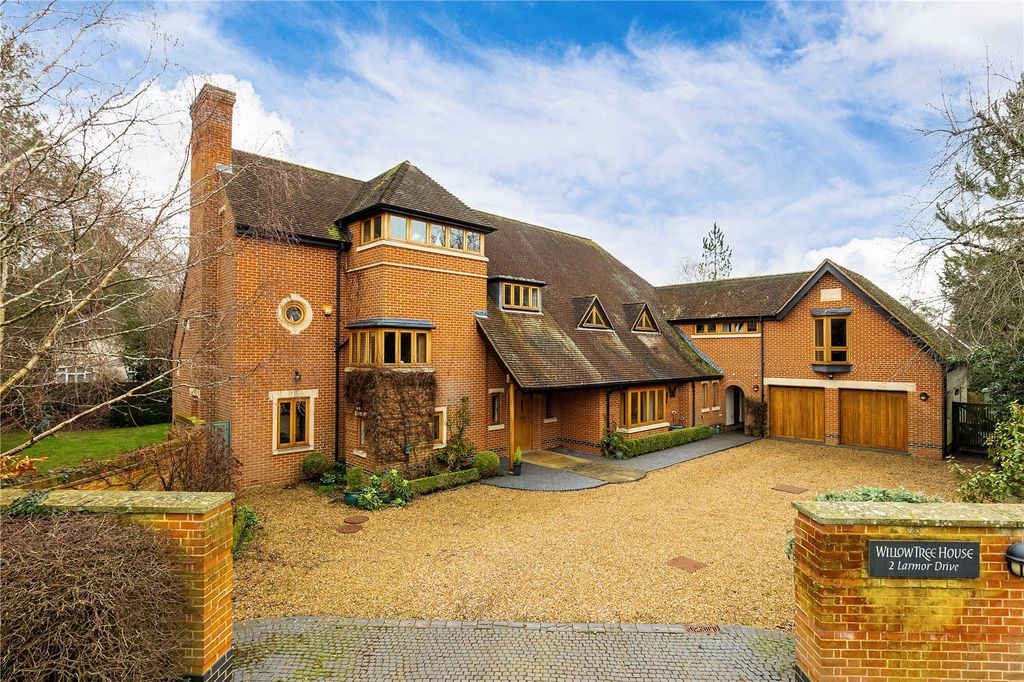 Property photo 1 of 20 Front