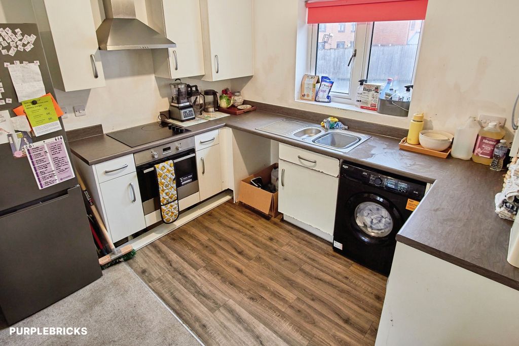 Property photo 3 of 24