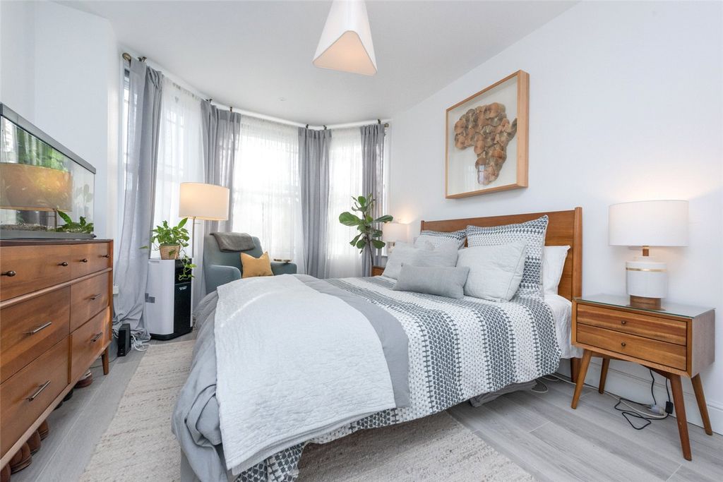 Property photo 2 of 12 Picture No. 41