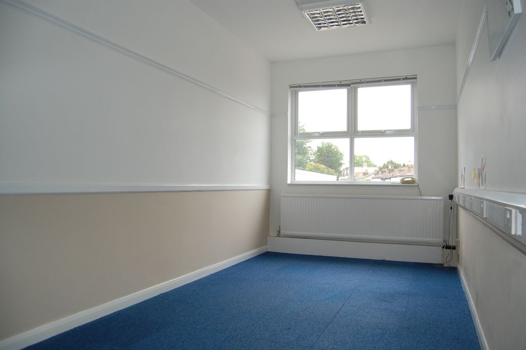 Property photo 2 of 3
