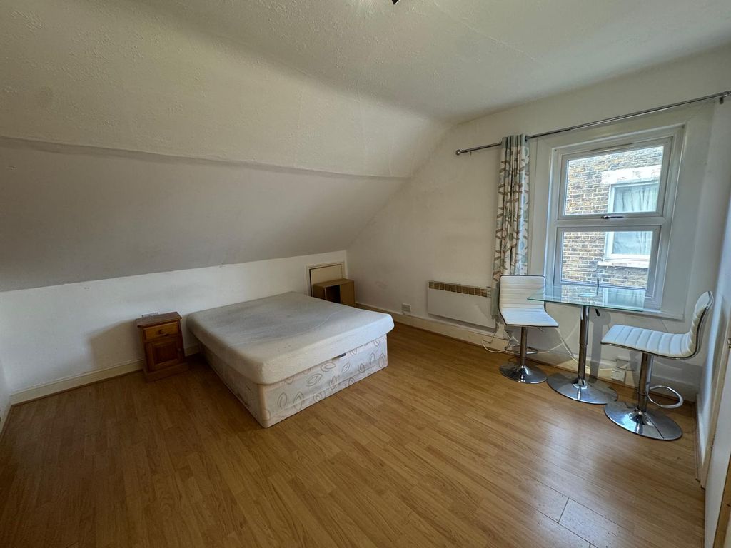 Property photo 3 of 3