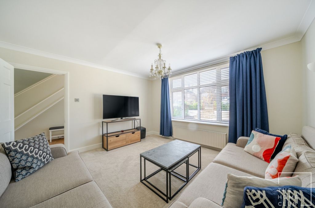 Property photo 2 of 16 1626666E-9985-4B1F-99Df-1F6989F1855c