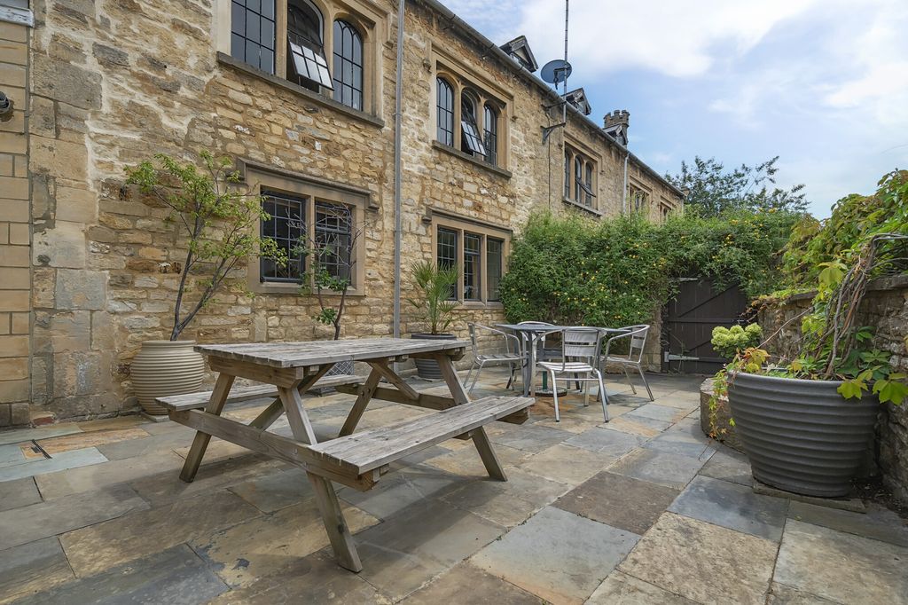 Property photo 3 of 22