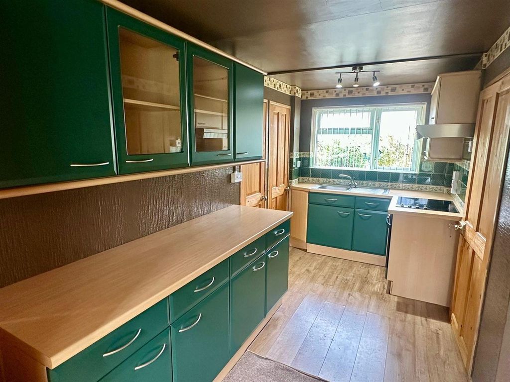 Property photo 3 of 22