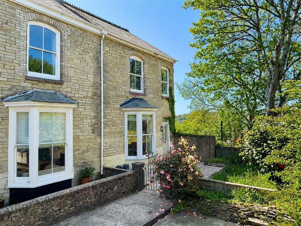 Property photo 1 of 24 Holmwood