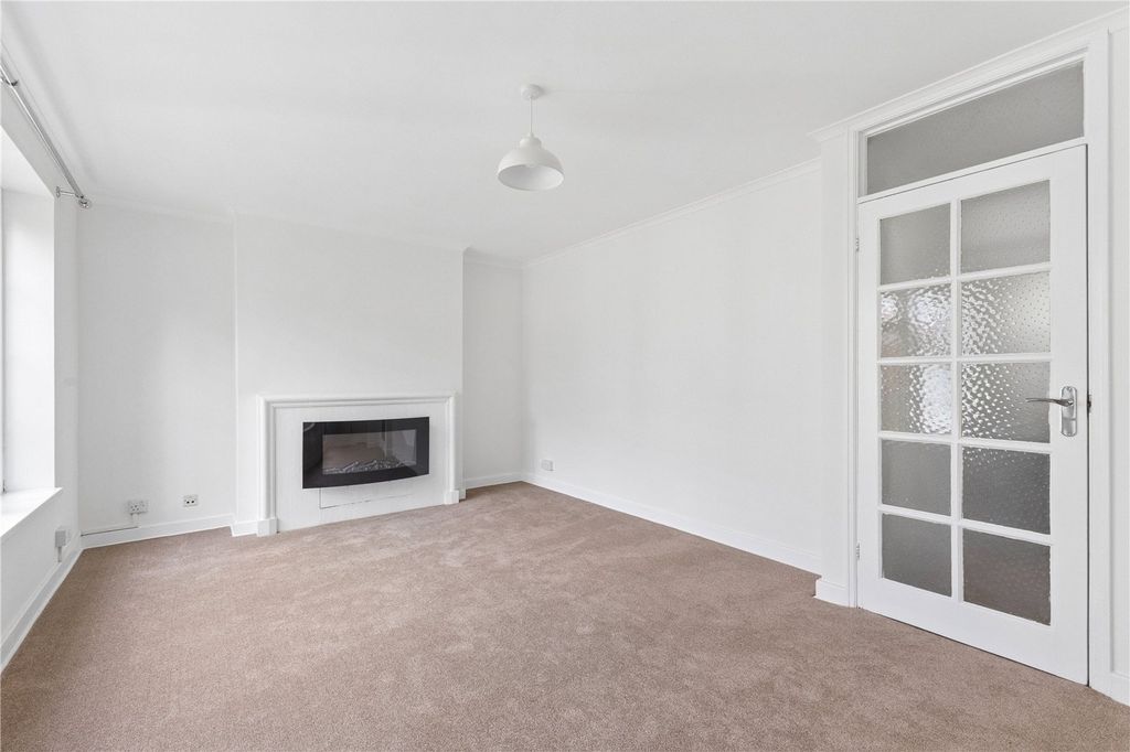 Property photo 3 of 8 Picture No. 20