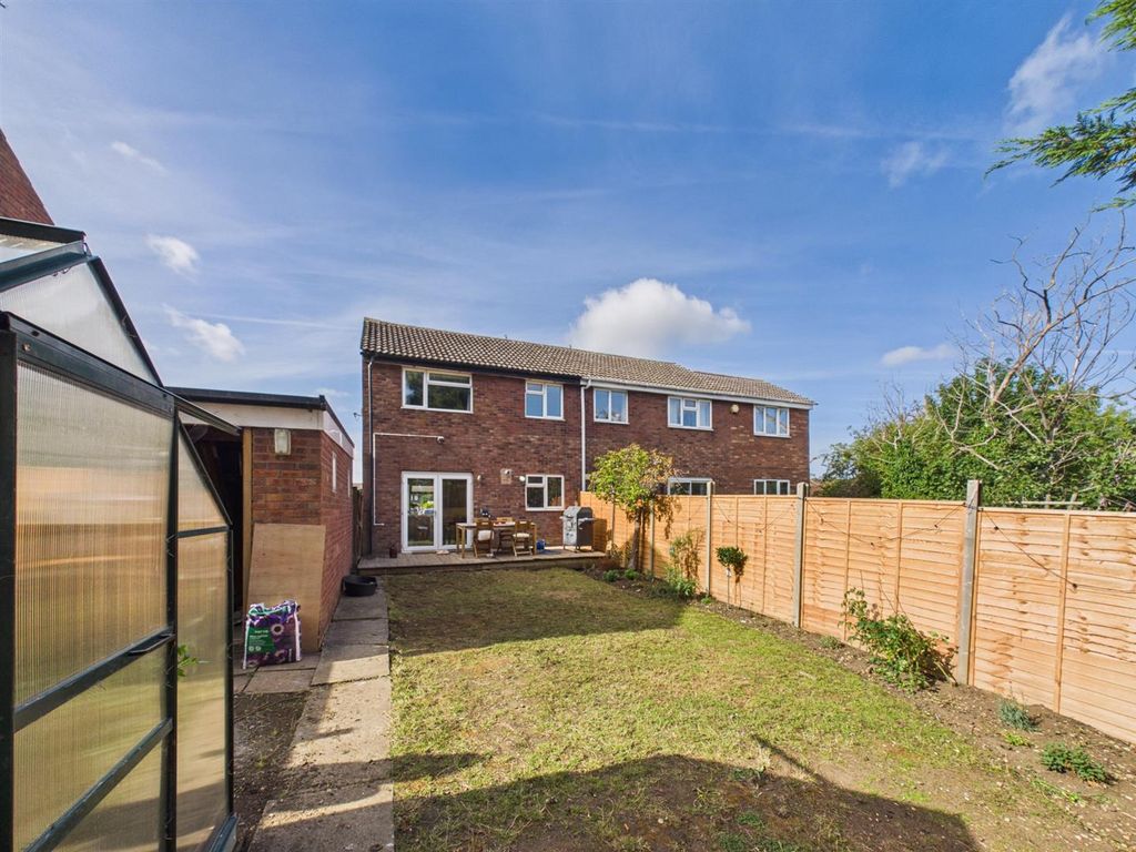 Property photo 2 of 12 Cam03851G0-Pr0055-Still017.Jpg