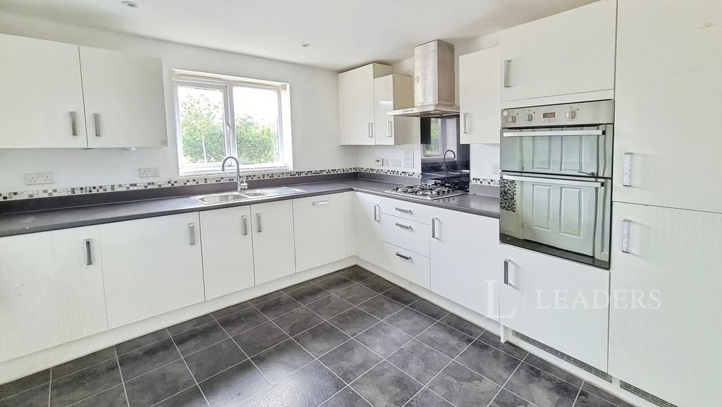 Property photo 3 of 14 Pbox-Img.Jpg