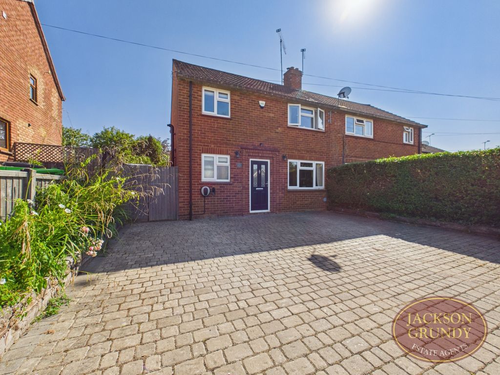 Property photo 1 of 21 Churchill Road