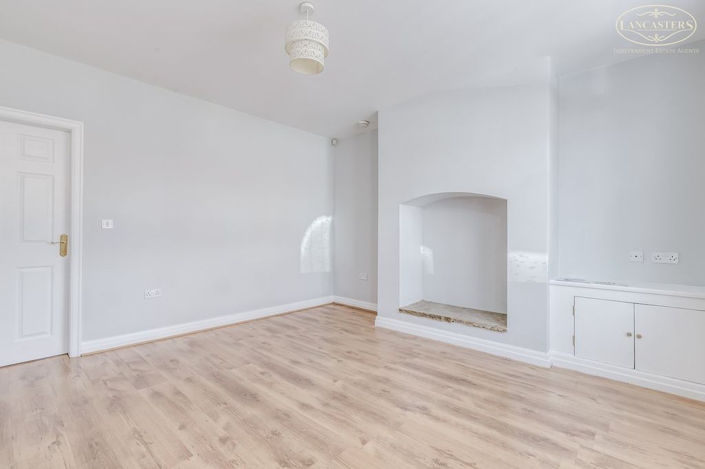 Property photo 3 of 19 Reception Room