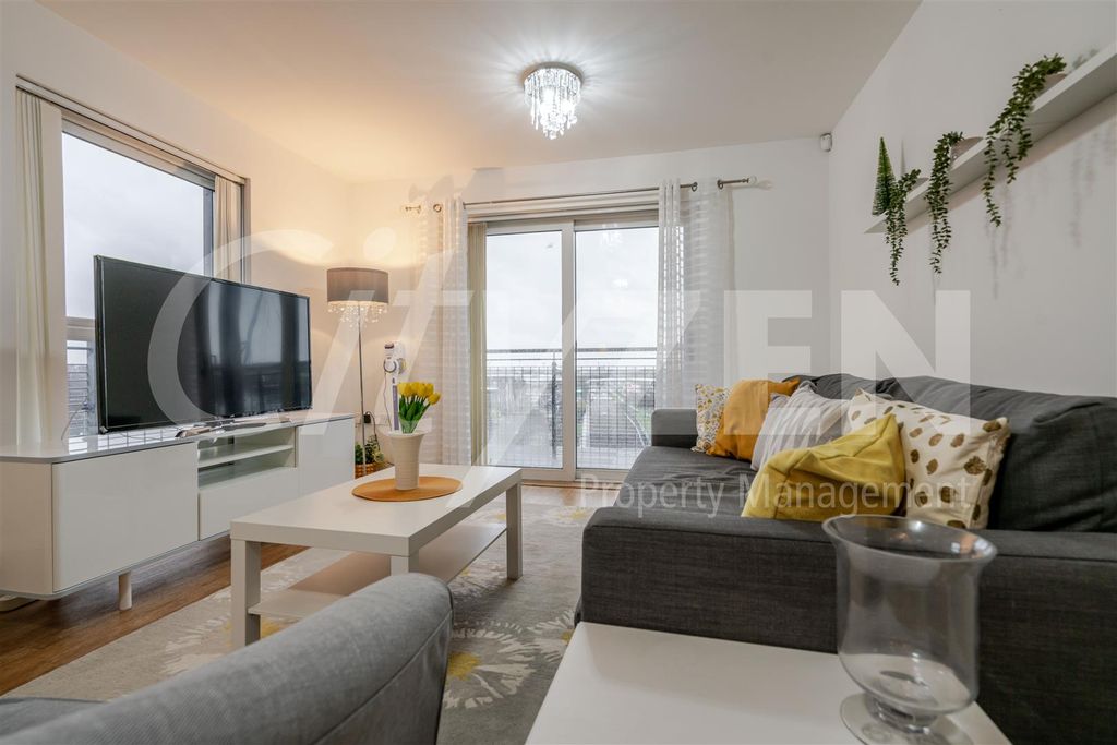 Property photo 1 of 22 Reception