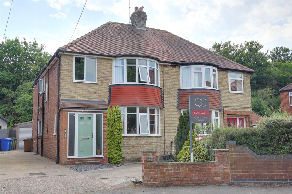 Property photo 1 of 18 Thornwick Avenue (1).Jpg