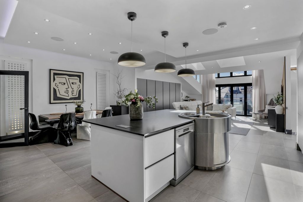 Property photo 3 of 31 88 Mossgiel Road (7)