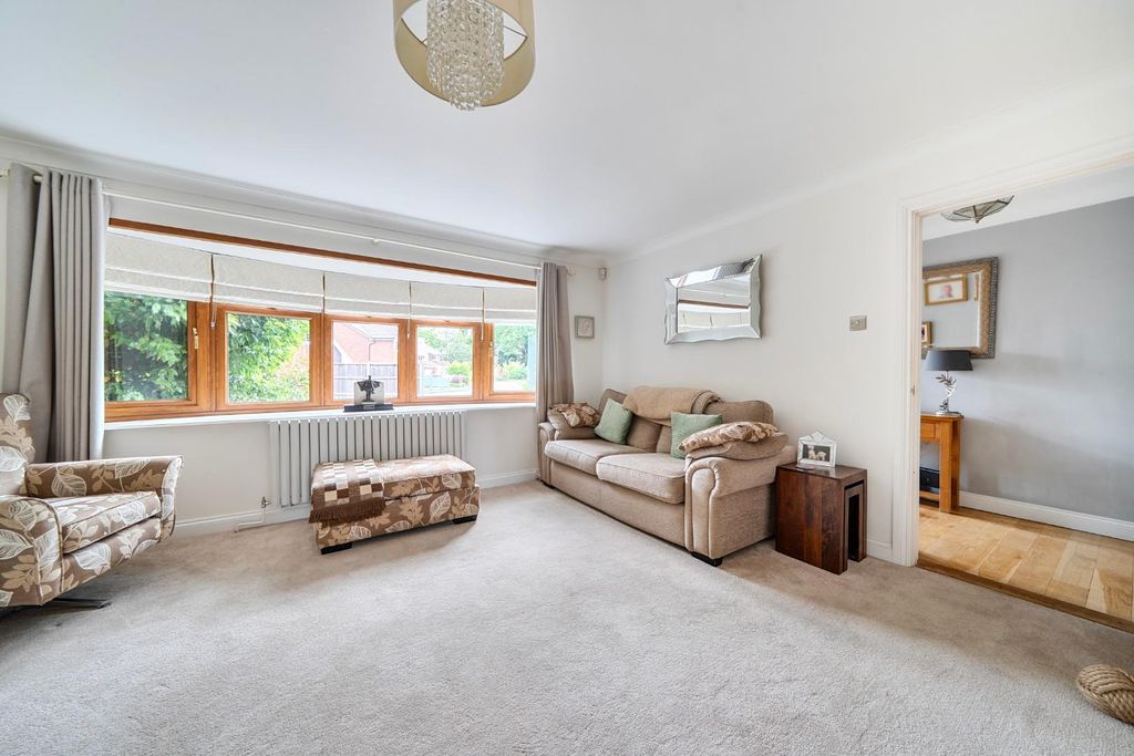 Property photo 3 of 17 1-6A347464984Da-1472443-14-6A3410F3A94Fd-1.Jpg