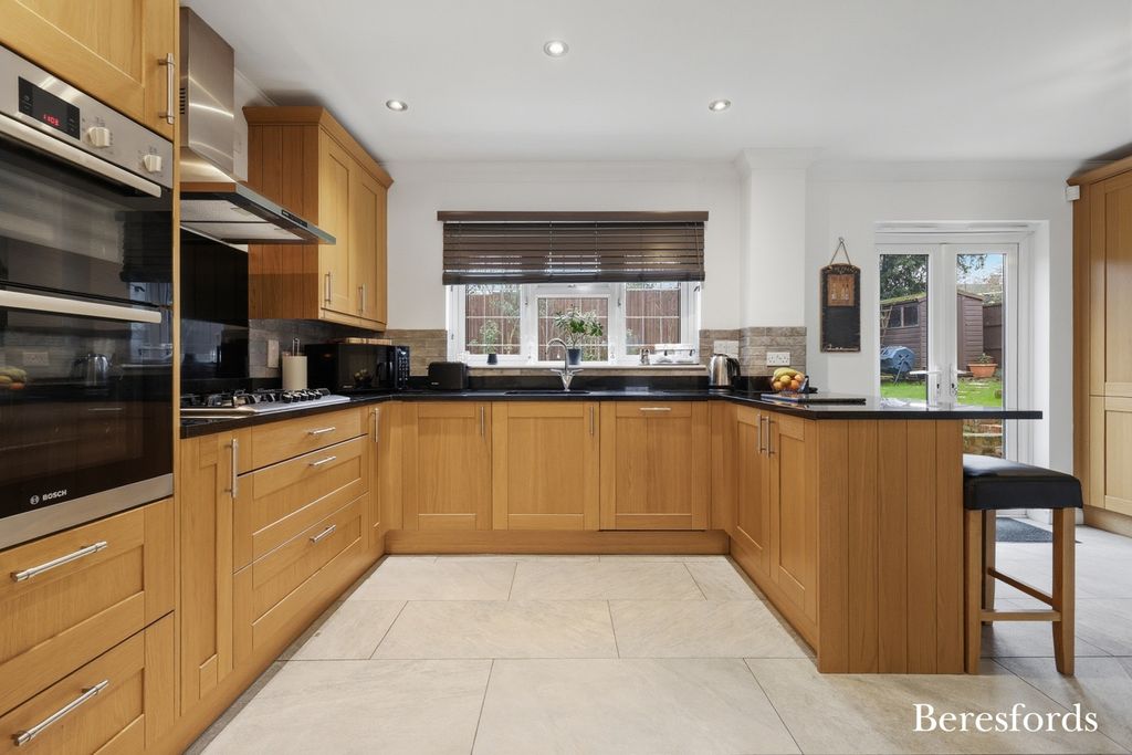 Property photo 2 of 26 Picture No. 29