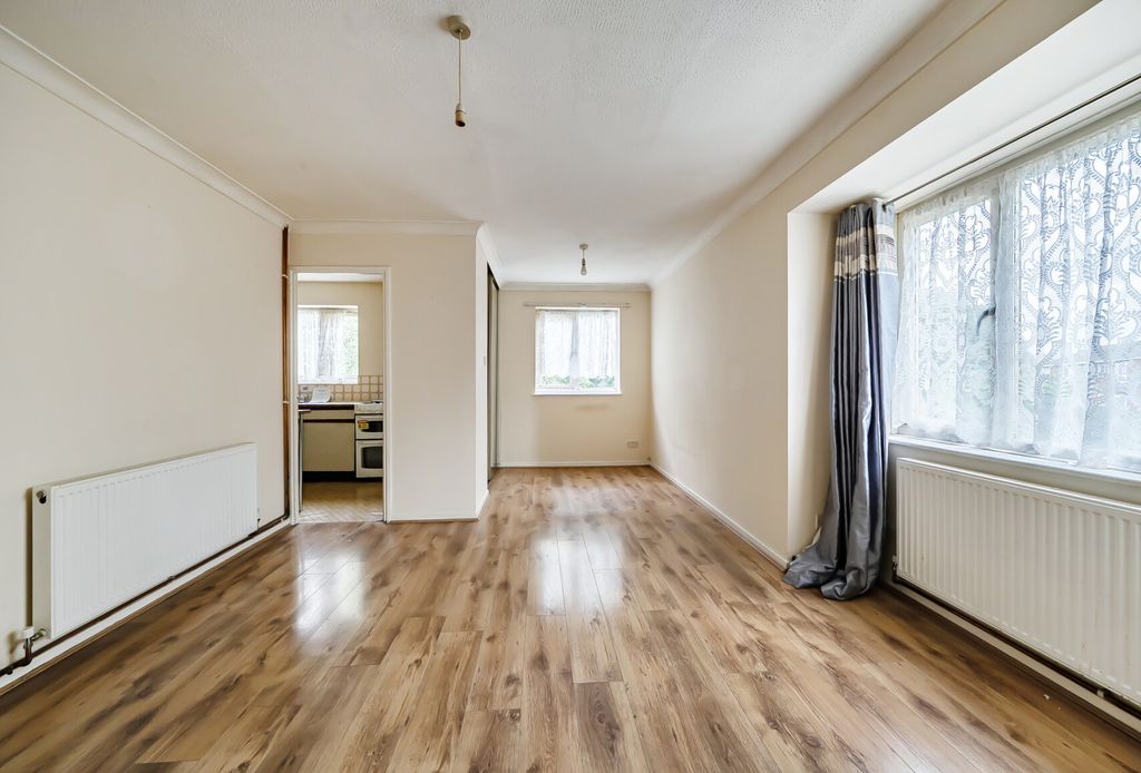 Property photo 3 of 17 1485646-8-6A4385E...