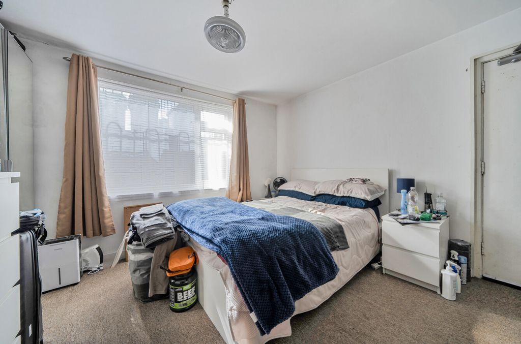 Property photo 3 of 19 1355293-8-68c821B...