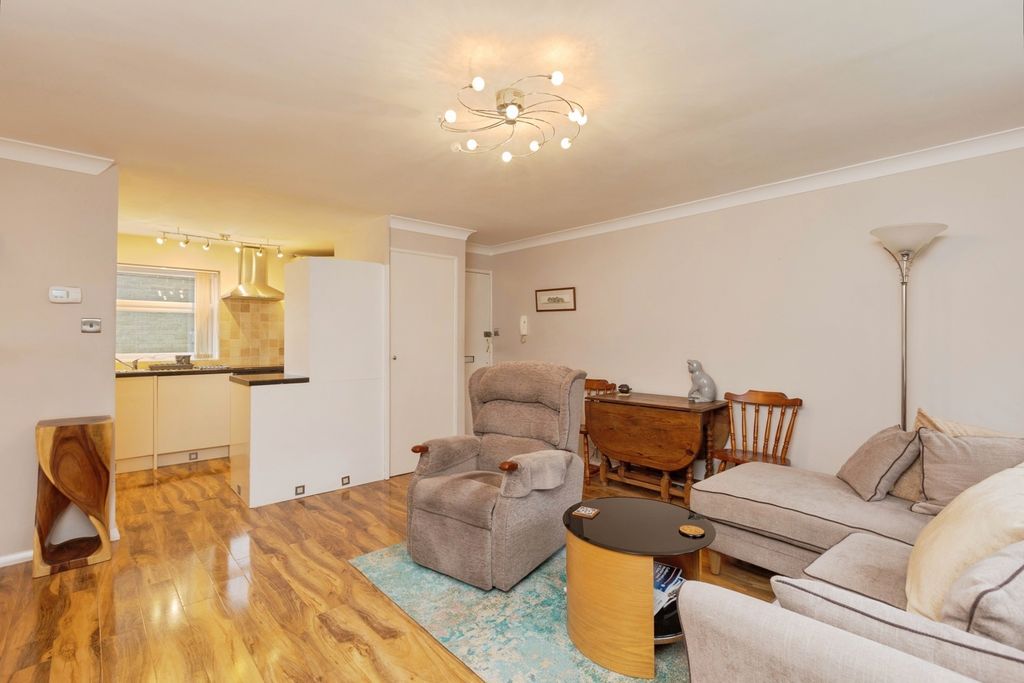 Property photo 3 of 17 Pbox-Img.Jpg