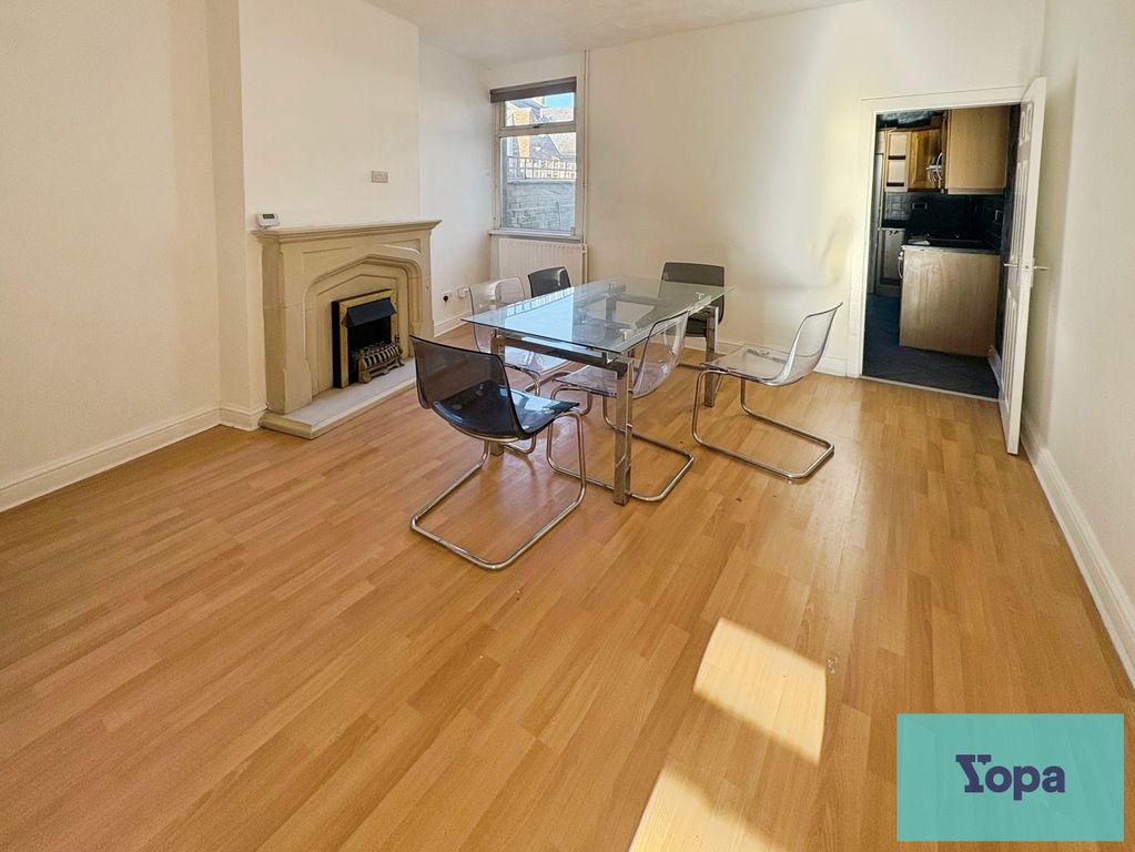 Property photo 2 of 12 Dining Room