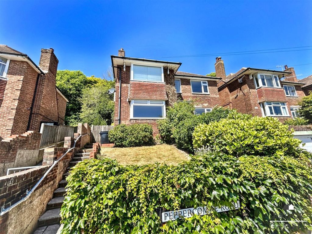 Property photo 1 of 17 01323 438506