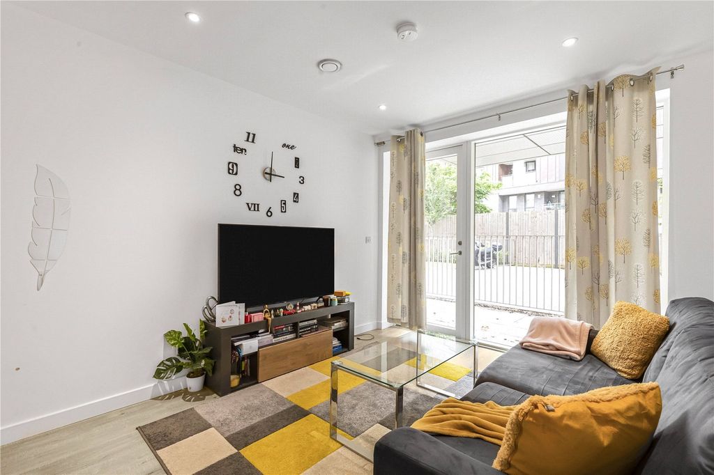 Property photo 3 of 18 Picture No. 15