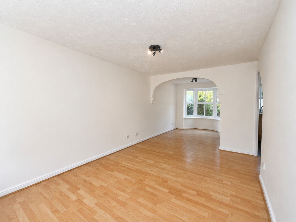 Property photo 2 of 20