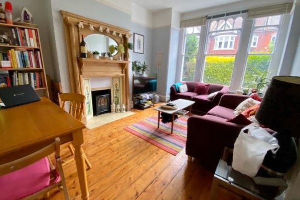 Property photo 1 of 12