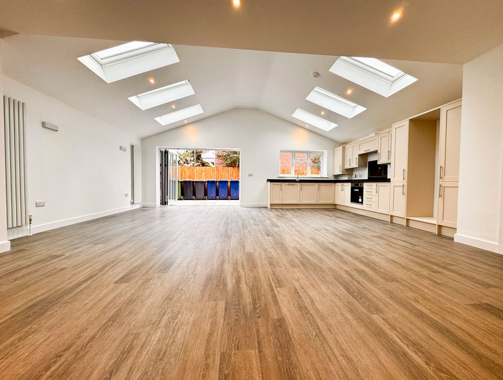 Property photo 1 of 16 1