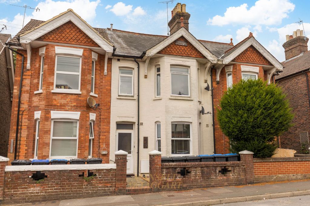 Property photo 1 of 21