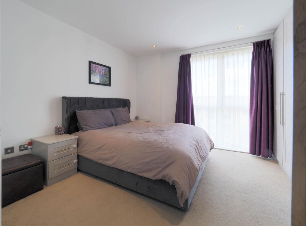 Property photo 2 of 63 Bedroom