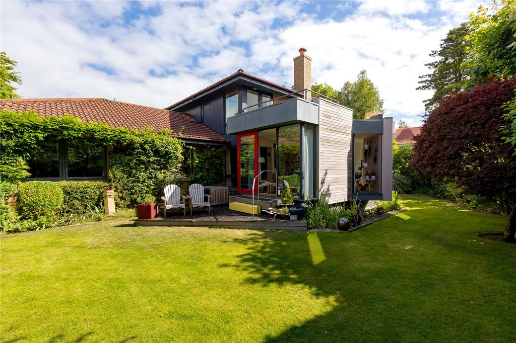 Property photo 1 of 34 Garden