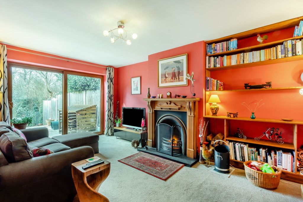 Property photo 3 of 38