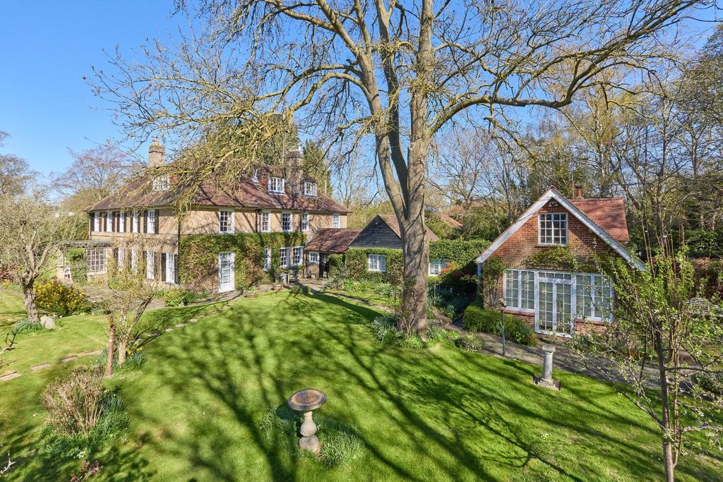 Property photo 3 of 19 7_Herschell_Road_0704250004.Jpg