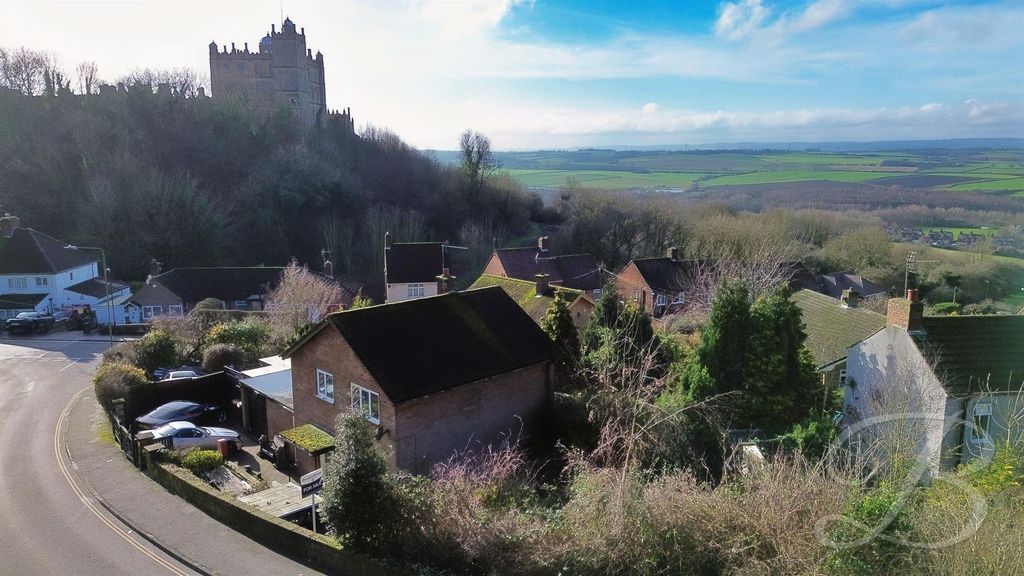 Property photo 1 of 14 E-U6-5Mw.Jpg