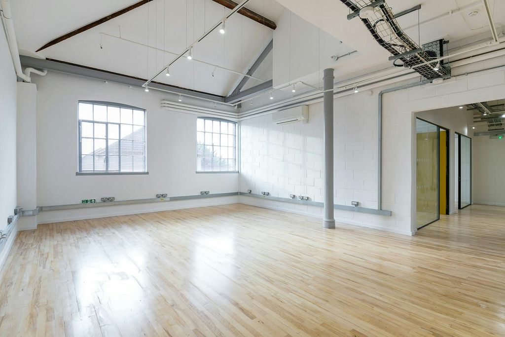 Property photo 1 of 23 Watersideunits2425Wharfroadlondonn1Shoreditchhoxtonangelofficestudiorentinternal1Dominionlondon.Jpg