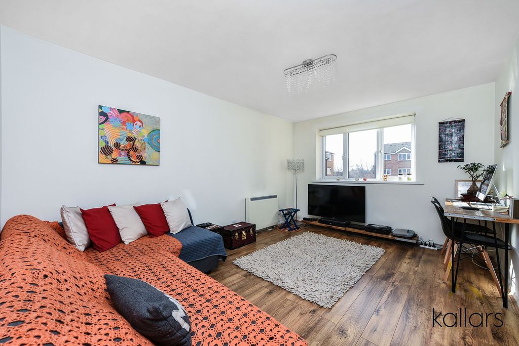 Property photo 3 of 6