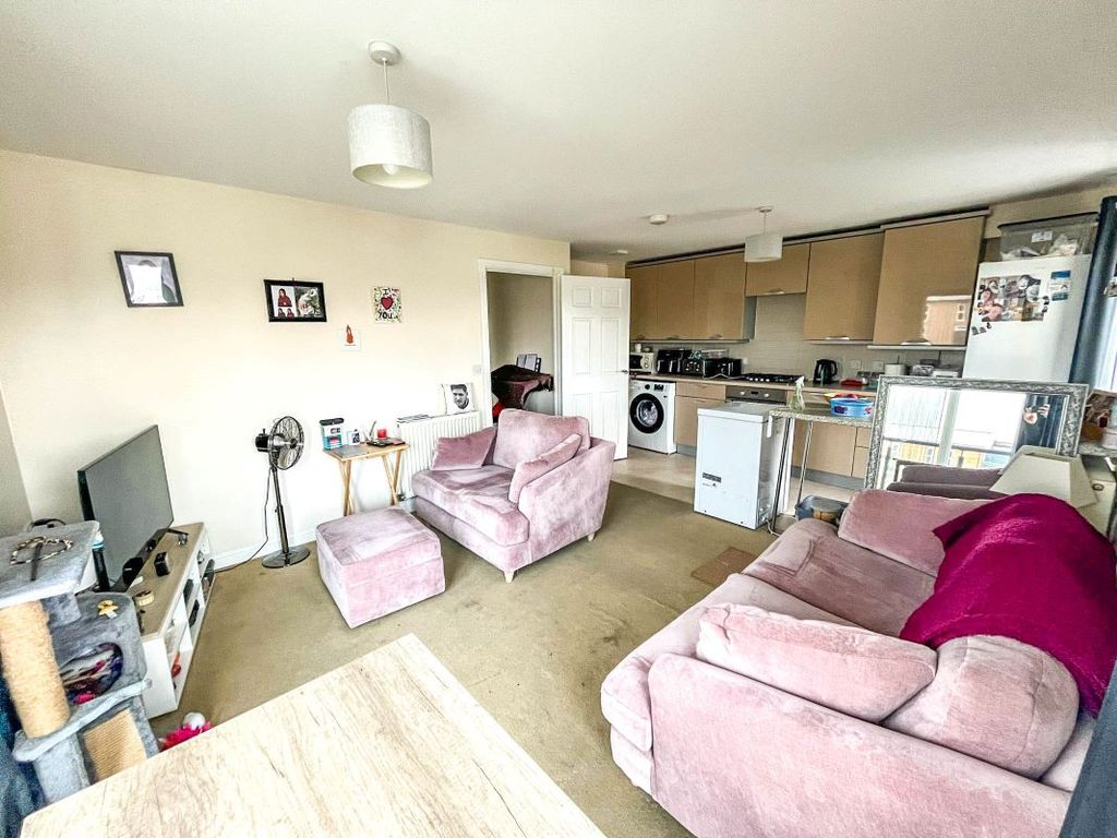 Property photo 2 of 5