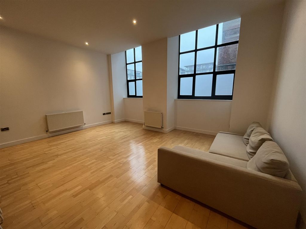 Property photo 3 of 9