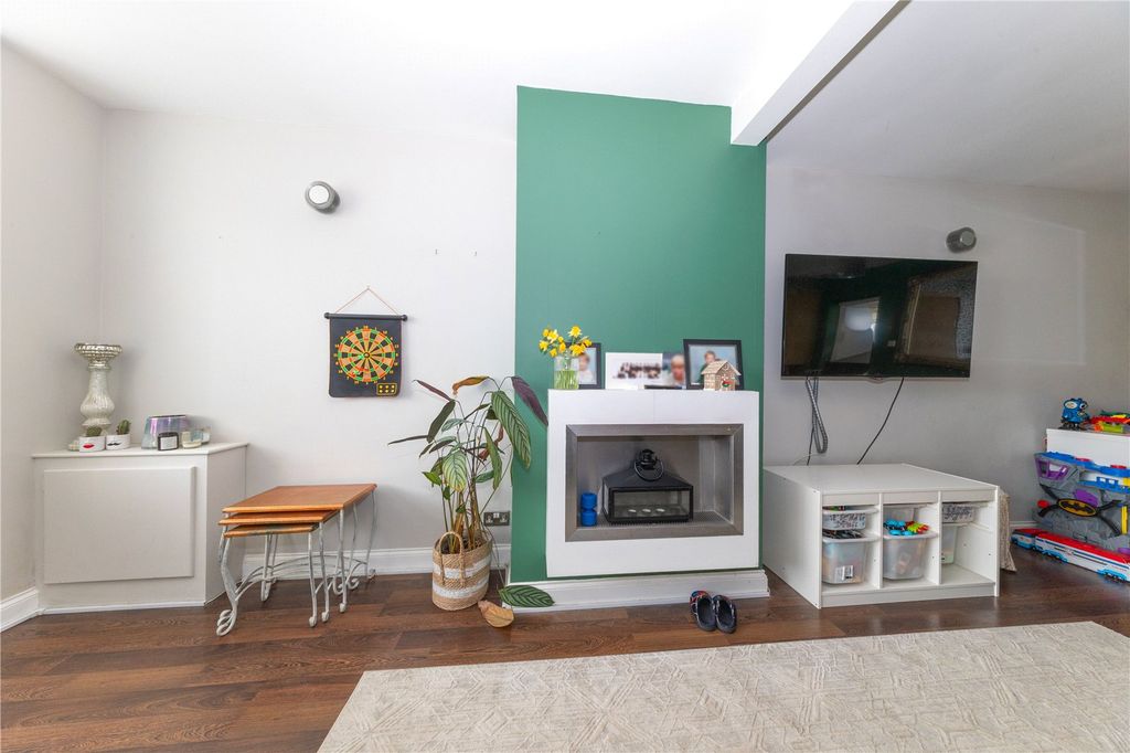 Property photo 3 of 20 Picture No. 57