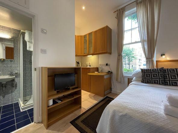 Property photo 1 of 7 Studio To Rent