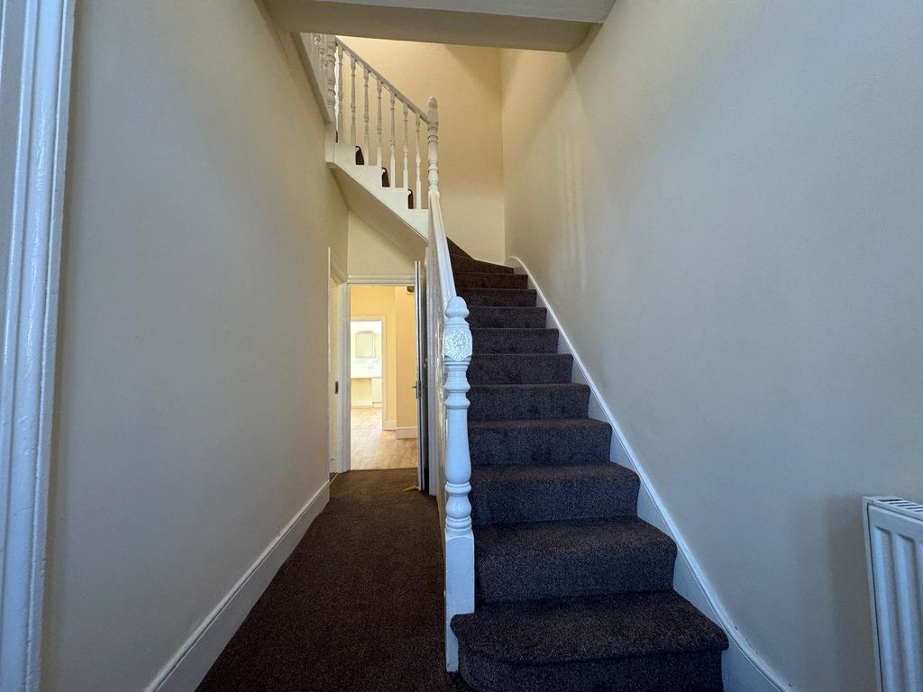 Property photo 2 of 15 Picture No. 04