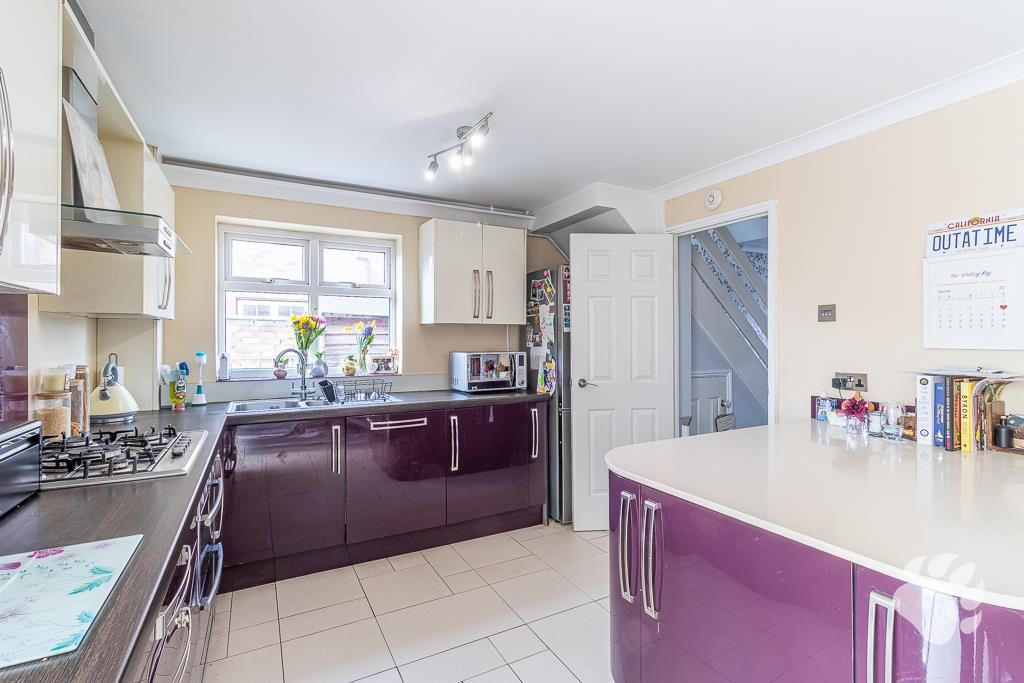 Property photo 3 of 30 Kitchen/Diner